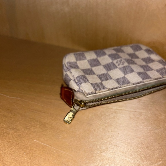 Louis Vuitton White and Blue Checkered Women's Bag - Picture 8 of 10